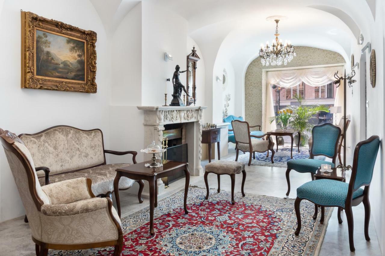 Hotel Galleria 4*